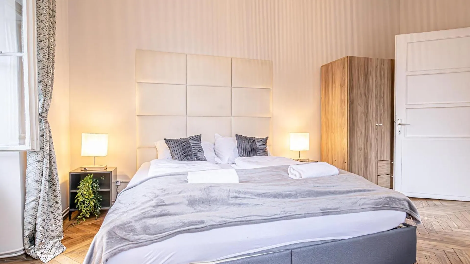 Appartamento Comfortable 2Br & 1Lr Apt In Central Vienna