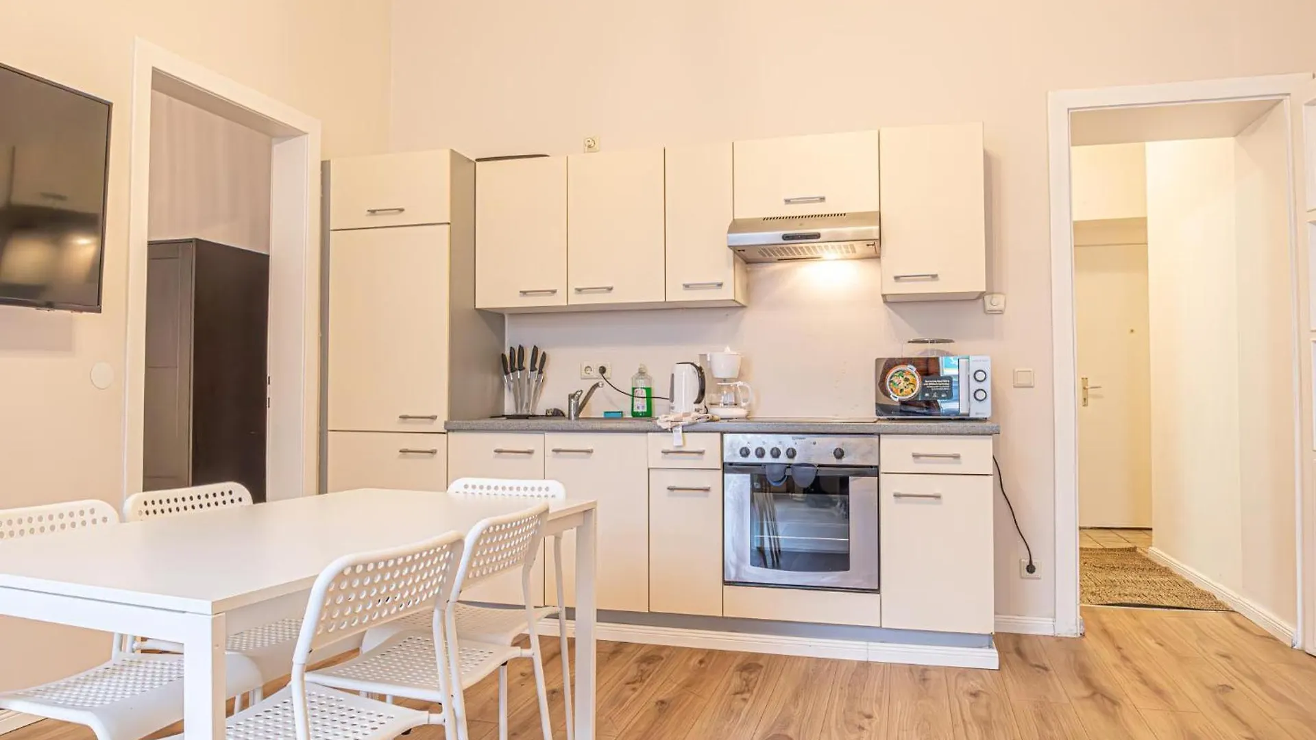 Comfortable 2Br & 1Lr Apt In Central Vienna