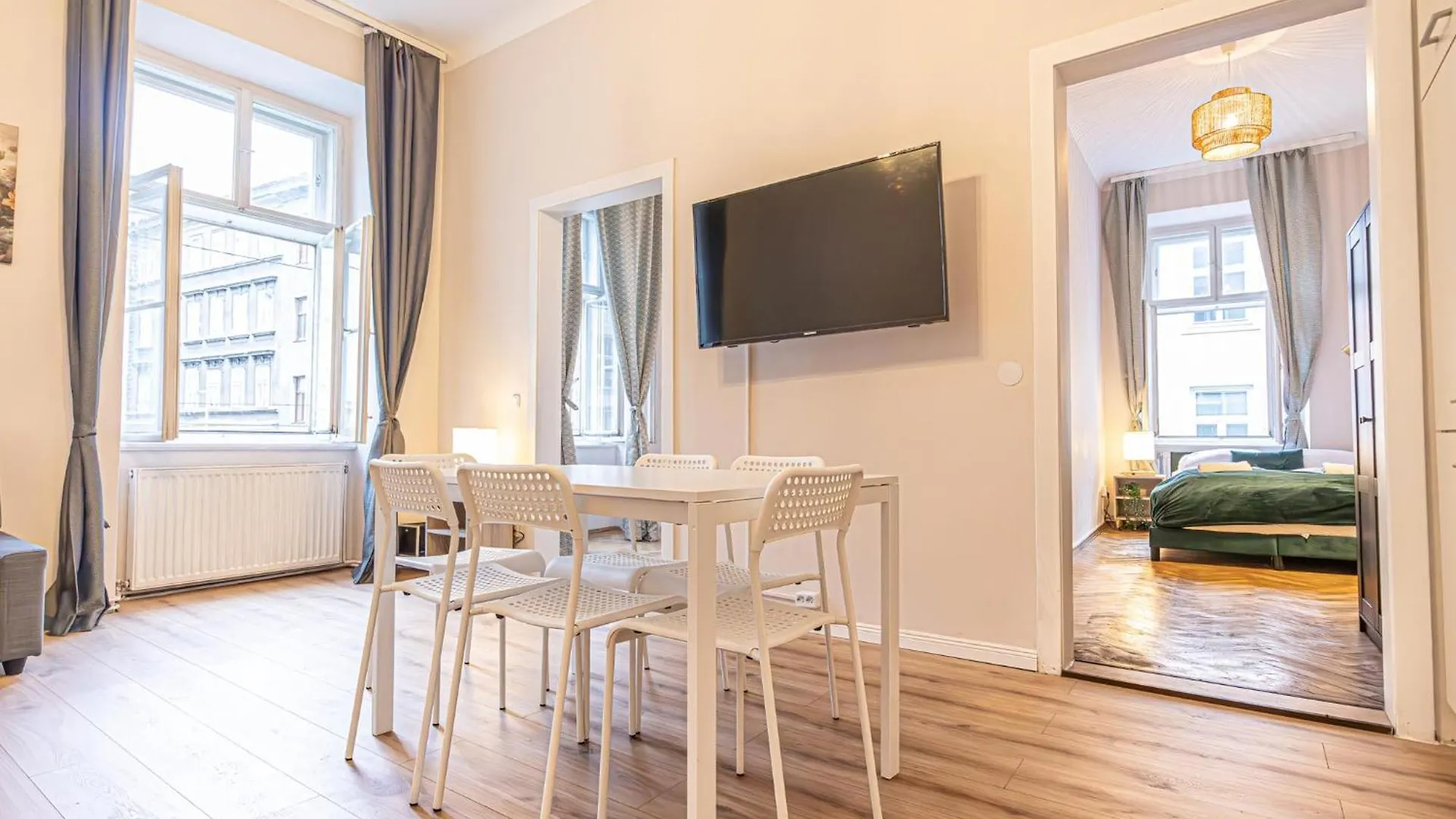 Comfortable 2Br & 1Lr Apt In Central فيينا النمسا